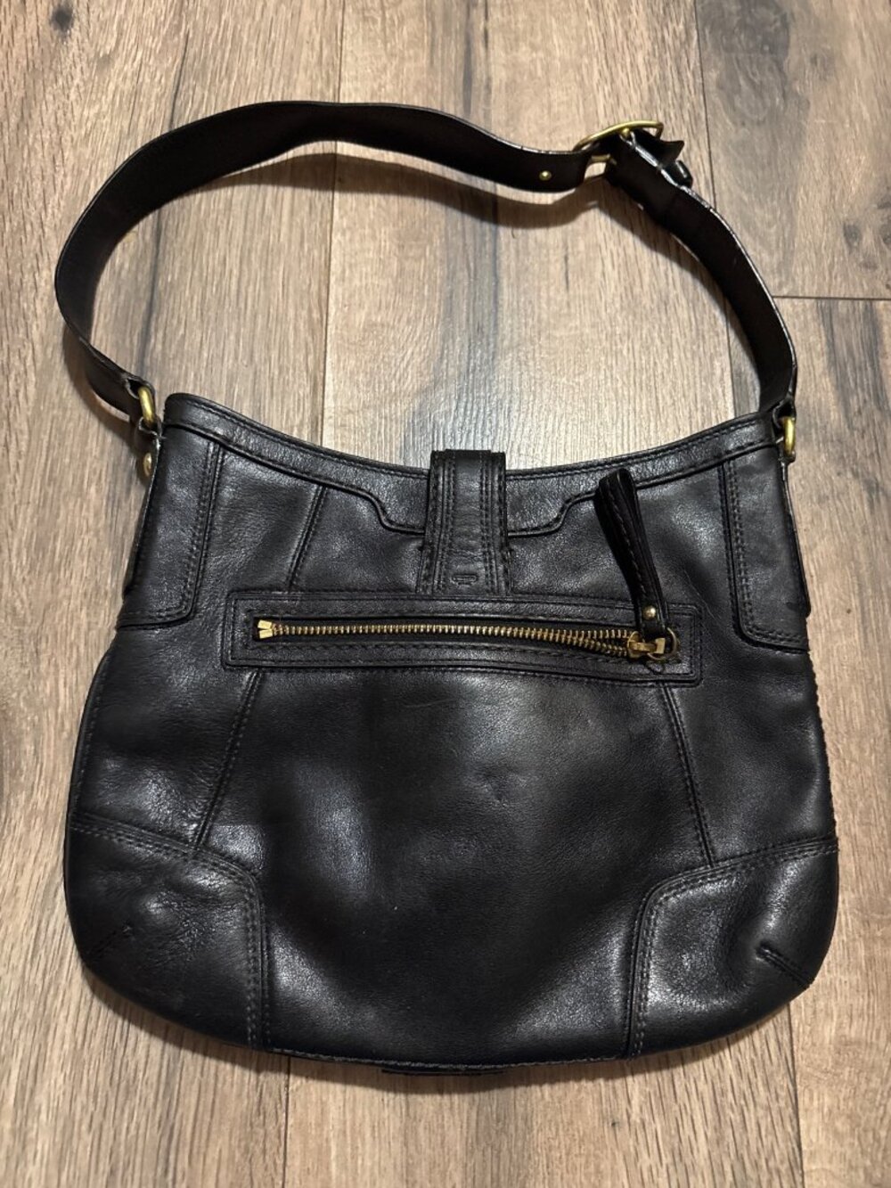 Vintage Coach Hamptons Black Leather Hobo Bag With Brass Clasp & Adjustable Stra - Picture 5 of 16
